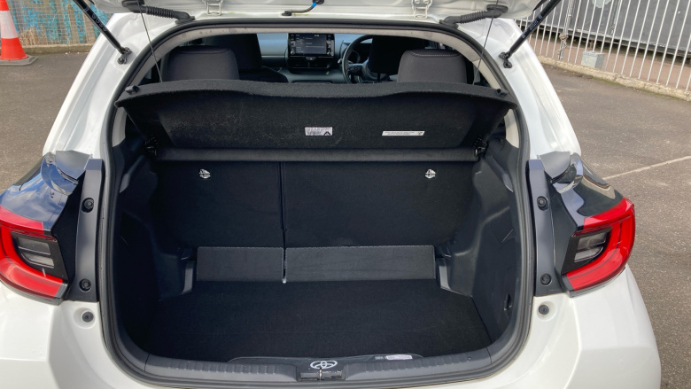 Toyota Yaris 1.5 Hybrid Design 5dr CVT Hybrid Hatchback